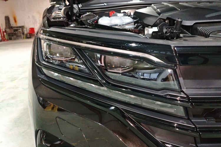 大众 途锐 2022款 3.0TSI 锐享版 曜黑运动套装车身外观8