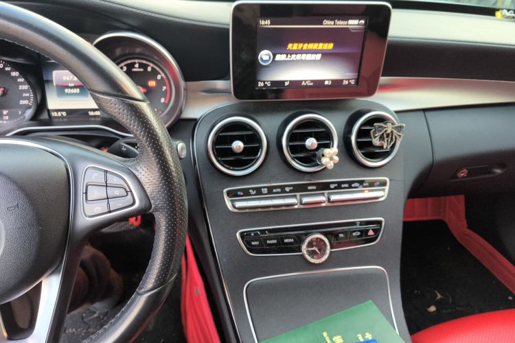 奔驰C级 2017款 改款 C 200 L 运动版中控内饰16