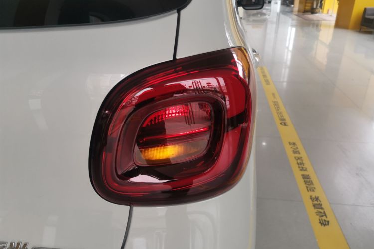 五菱汽车 宏光MINIEV 2025款 四门版 进阶款车身外观6006