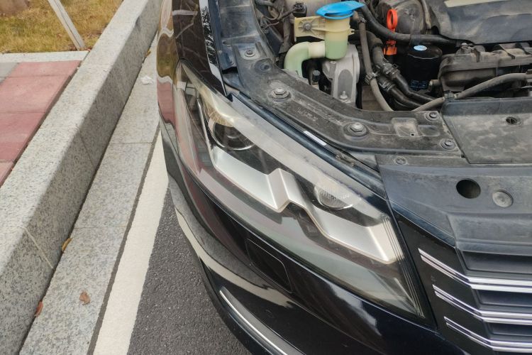 大众 帕萨特 2014款 1.8TSI DSG御尊版车身外观8