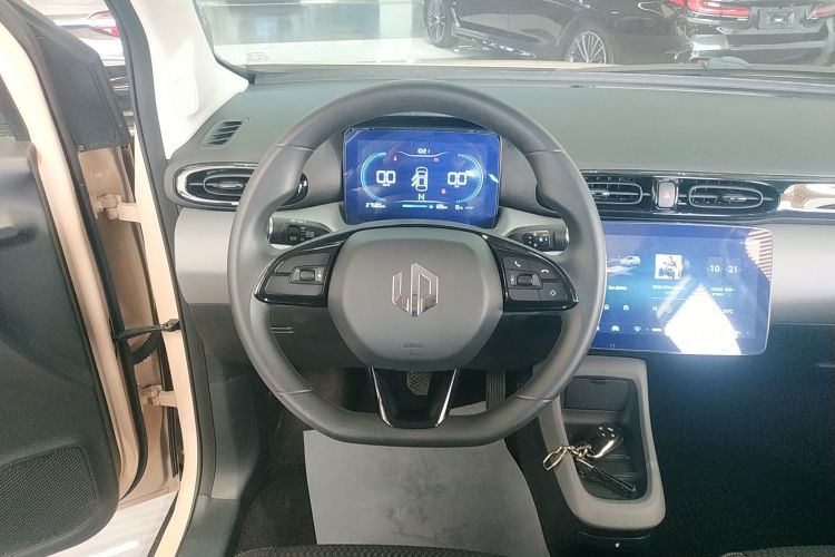 零跑汽车 零跑T03 2021款 400轻享版 三元锂中控内饰13