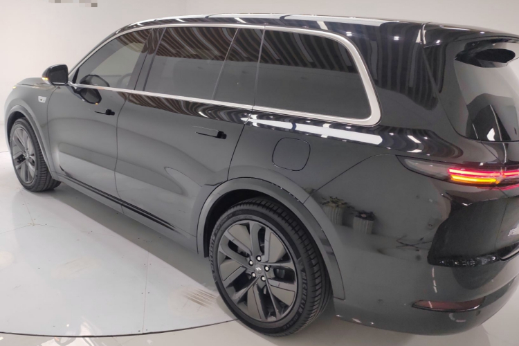 理想汽车 理想L9 2023款 Pro车身外观4