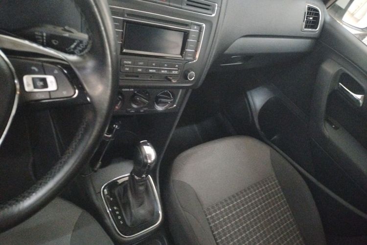 大众 Polo 2016款 1.6L 自动舒适型中控内饰18