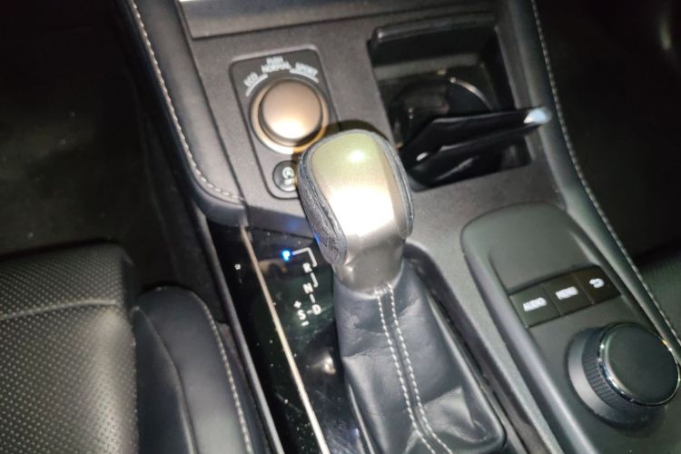 雷克萨斯ES 2016款 200 Midnight特别限量版中控内饰18