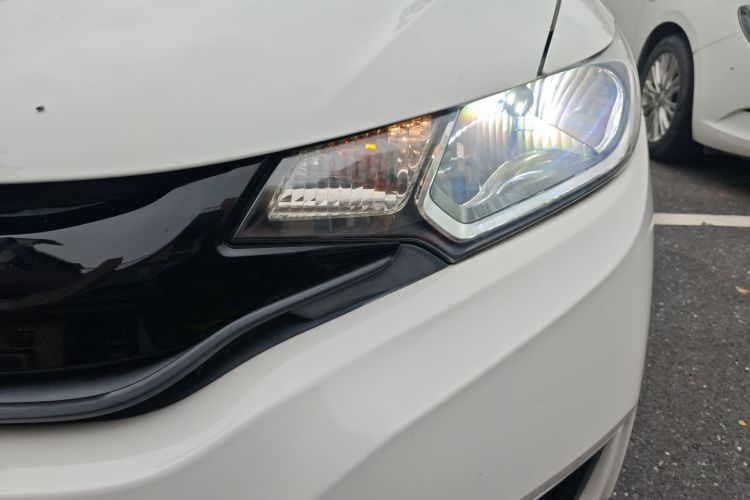 本田 飞度 2016款 1.5L LXS CVT舒适天窗版局部细节36