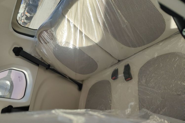 奔腾小马 2026款 222km 萌趣马 Plus中控内饰7004