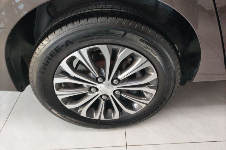 别克GL8 2020款 陆上公务舱 652T 豪华型车身外观6008