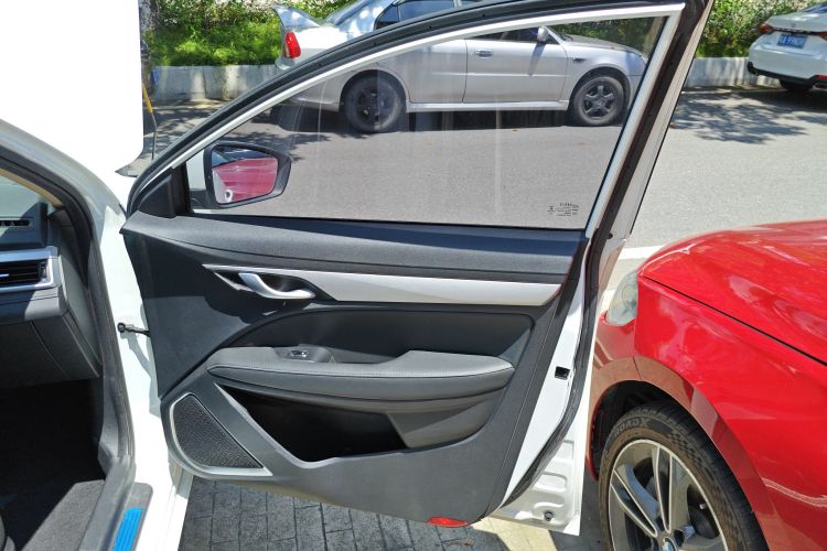 吉利汽车 帝豪 2018款 1.5L CVT向上互联版中控内饰7005