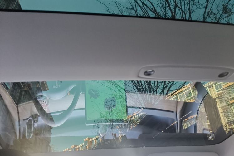 特斯拉 Model 3 2022款 后轮驱动版中控内饰22