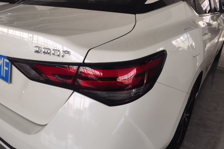 日产 轩逸 2021款 1.6L XL CVT悦享版车身外观9