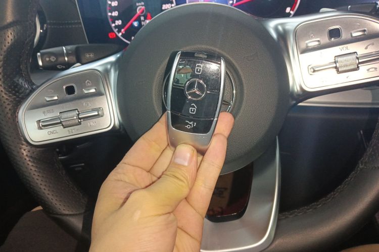 奔驰E级(进口) 2020款 E 260 轿跑车中控内饰11