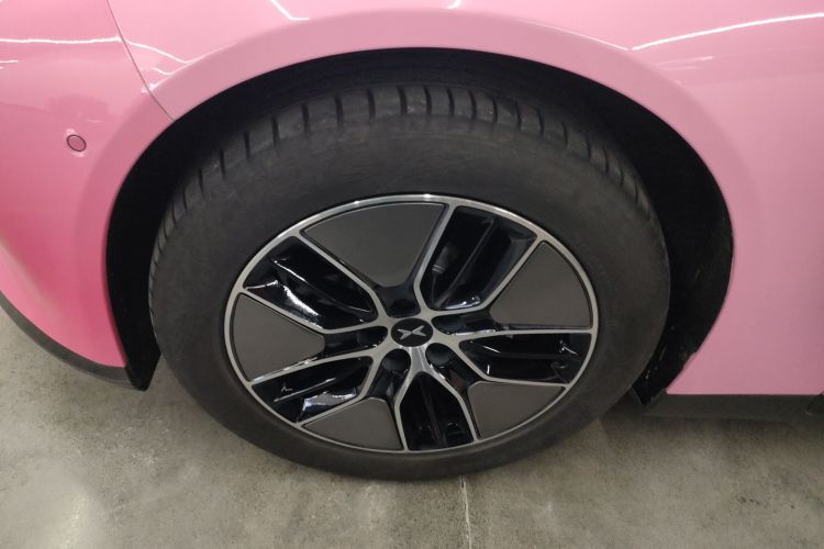 小鹏P7 2023款 P7i 702 Pro车身外观6007