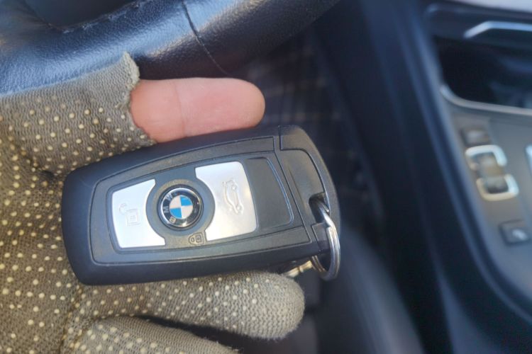 宝马3系 2018款 320Li 时尚型中控内饰11