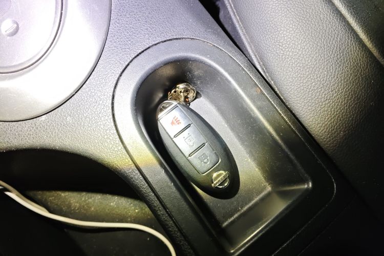 日产 逍客 2015款 2.0XL 酷火 CVT 2WD中控内饰11