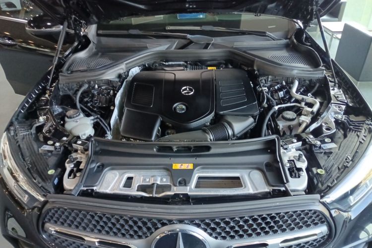 奔驰GLC 2024款  改款 GLC 260 L 4MATIC 豪华型 5座局部细节24