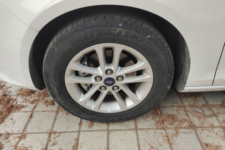 福特 福睿斯 2019款 改款 1.5L 手动质享型（胎压监测） 国VI车身外观6007