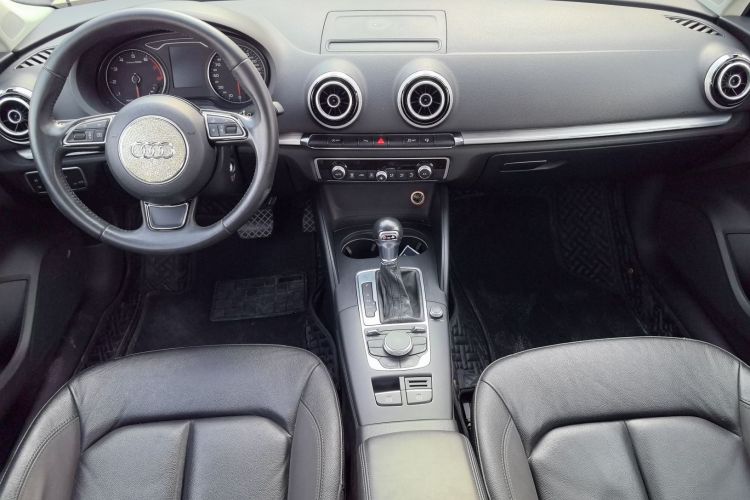 奥迪A3 2015款 Limousine 40 TFSI 自动舒适型中控内饰12