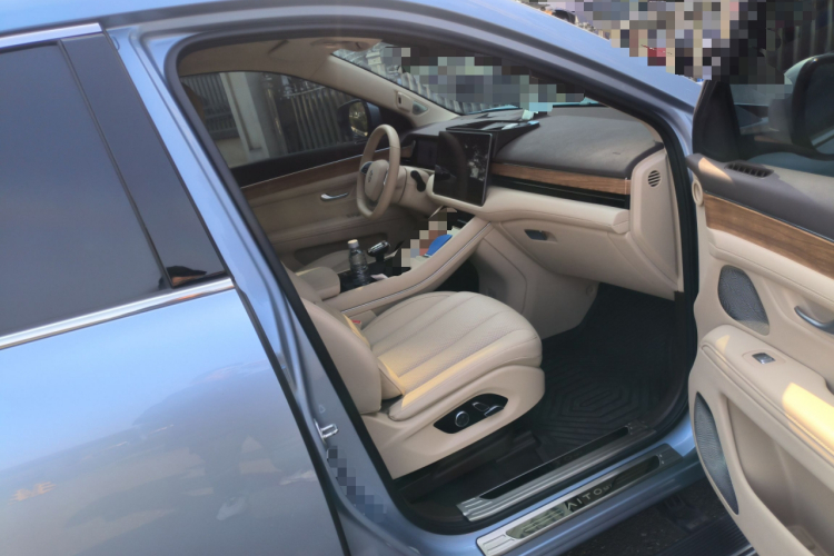 鸿蒙智行 问界M7 2024款 1.5T 后驱Plus版 5座局部细节9005