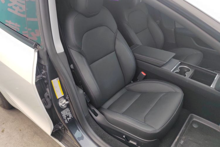 特斯拉 Model 3 2023款 后轮驱动版局部细节41