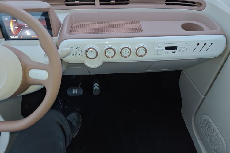 奔腾小马 2026款 222km 萌趣马 Plus中控内饰16