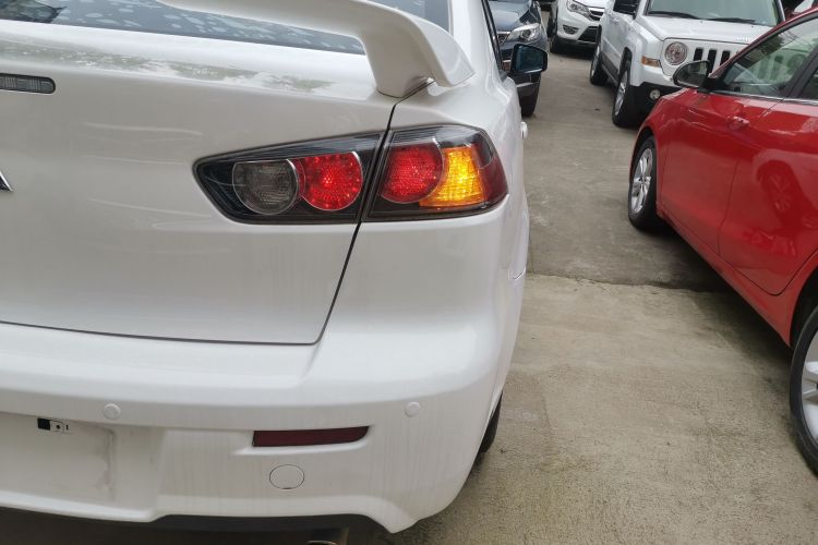 三菱 翼神 2014款 竞速版 1.8L CVT舒适型车身外观6006