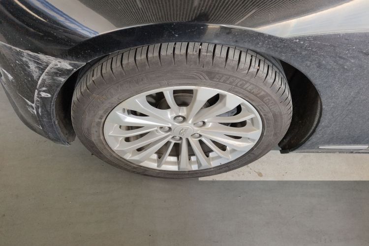 凯迪拉克CT6 2017款 28T 豪华型车身外观6007