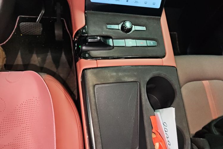 蔚来EC6 2020款 465KM 运动版中控内饰18