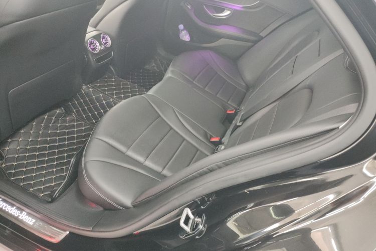 奔驰C级 2019款 改款 C 260 L 运动版中控内饰21