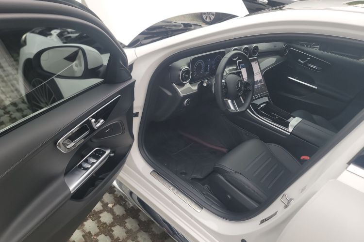 奔驰C级 2023款 C 200 L 运动版中控内饰7003