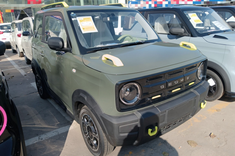 吉利银河 2025款 210km 熊猫骑士车身外观3