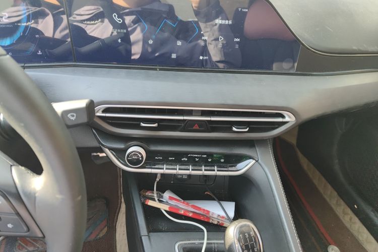 长安 逸动 2021款 PLUS 1.6L GDI 手动豪华型中控内饰16