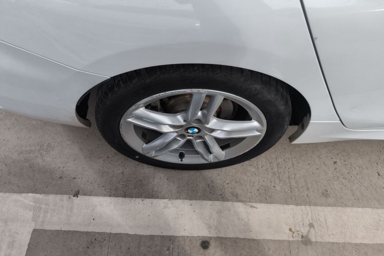 宝马1系 2019款 118i M运动套装车身外观6008