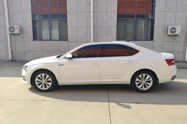 斯柯达 速派 2019款 TSI280 DSG舒适版车身外观4