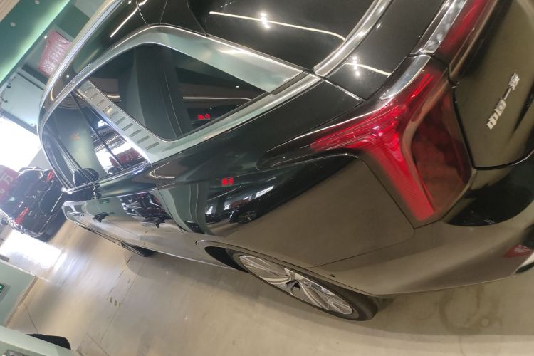 红旗E-HS9 2022款 660km 旗畅版 六座车身外观4