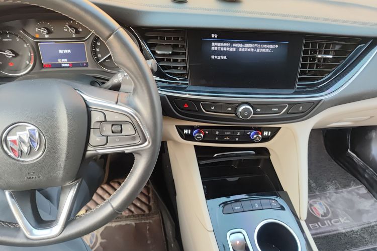 别克 君威 2020款 552T 精英型中控内饰16