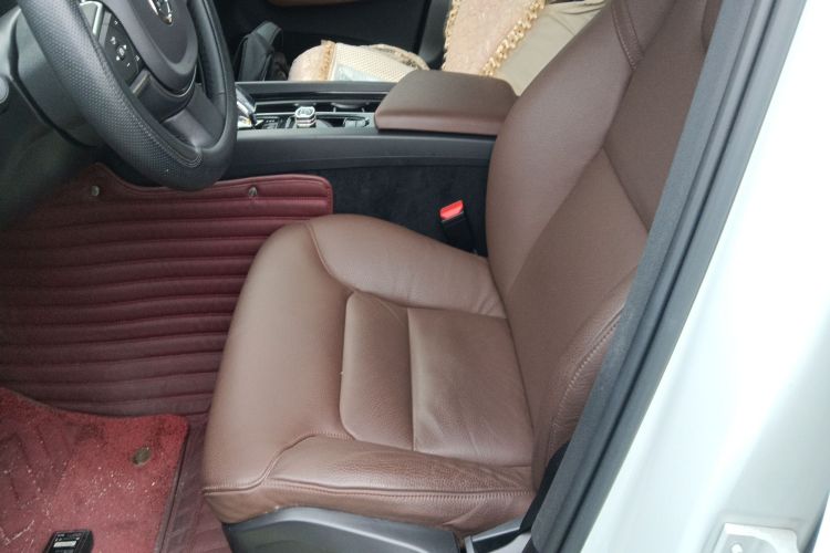 沃尔沃XC60 2023款 B5 四驱智逸豪华版中控内饰19