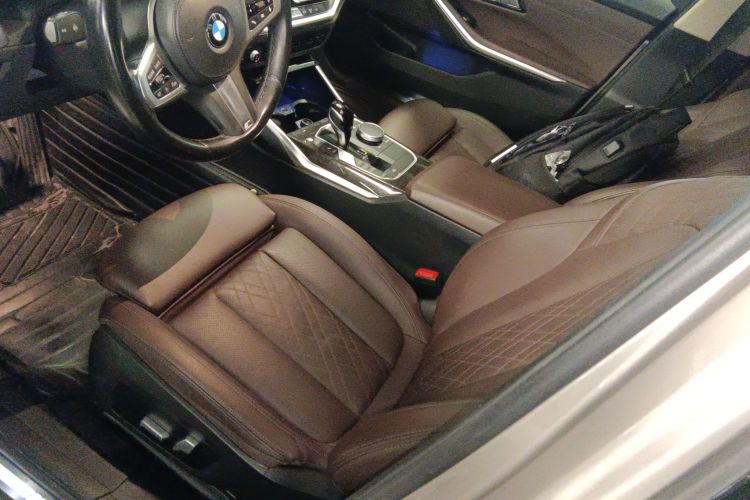 宝马3系 2022款 325Li M运动套装中控内饰19