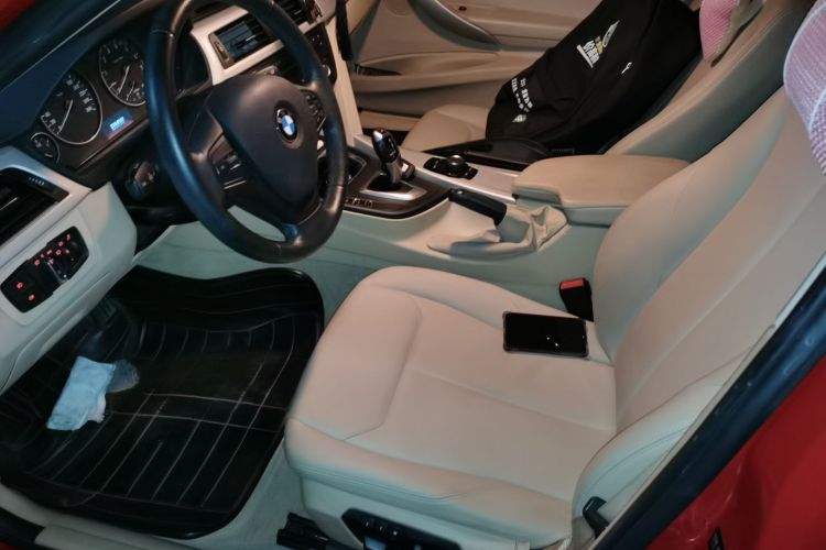 宝马3系 2013款 316i 进取型中控内饰19