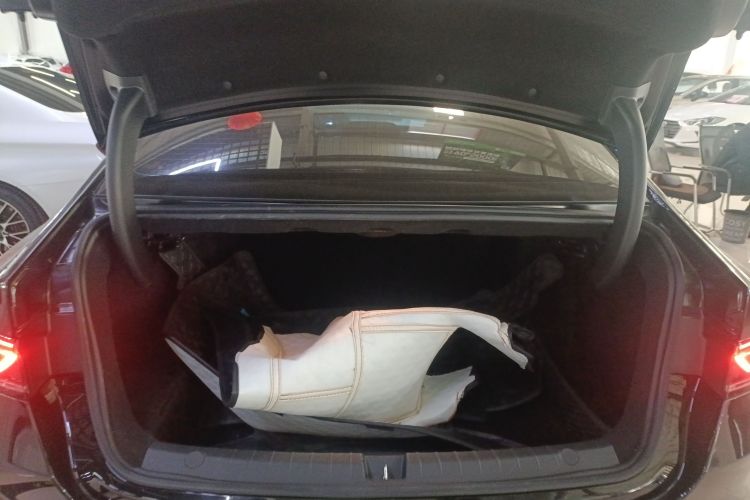 比亚迪 秦PLUS 2024款 荣耀版 DM-i 55KM领先型机舱底盘23