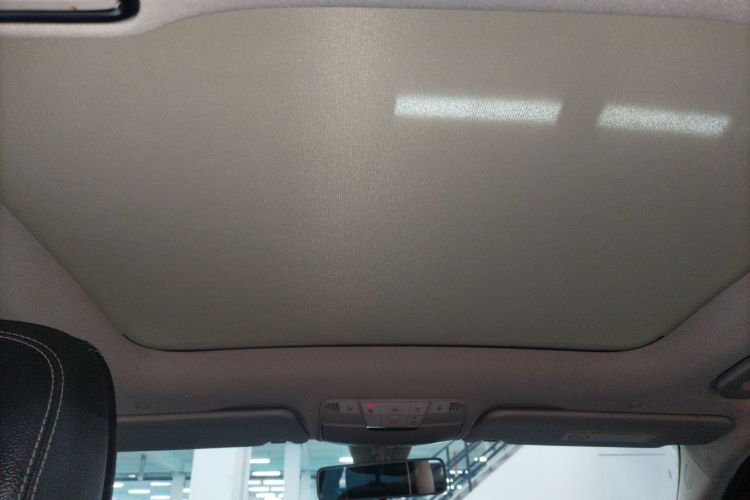 奔驰C级 2019款 C 260 L 运动版局部细节22