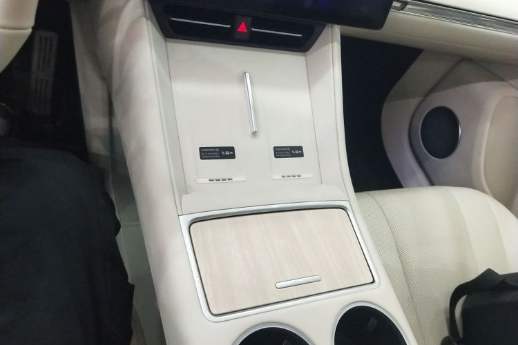 鸿蒙智行 智界R7 2025款 增程 251km Max中控内饰18