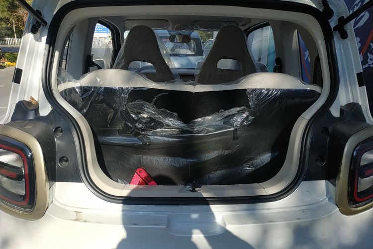 奔腾小马 2026款 222km 萌趣马 Plus机舱底盘23