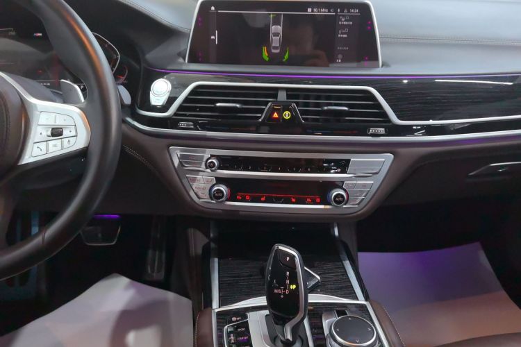 宝马7系 2019款 改款 730Li M运动套装局部细节16