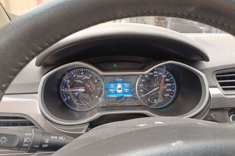 吉利汽车 帝豪 2017款 三厢百万款 1.5L 手动向上版中控内饰14