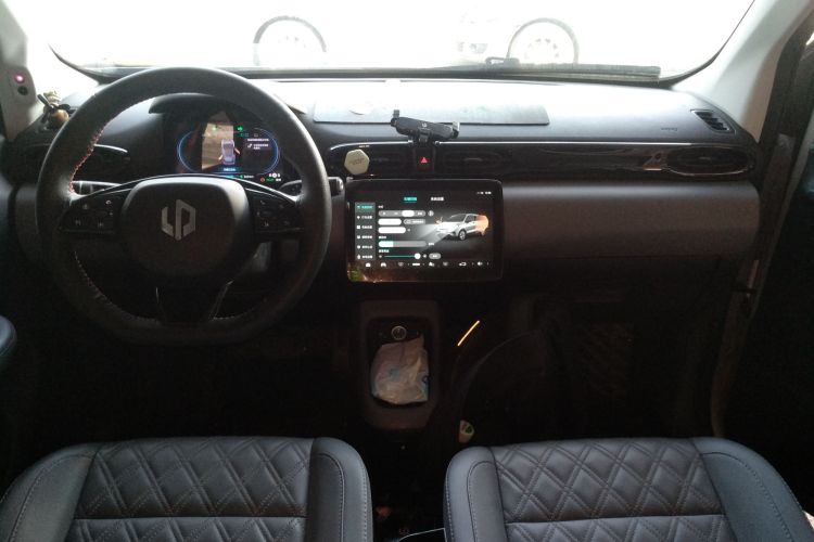 零跑汽车 零跑T03 2022款 星钻版中控内饰7002