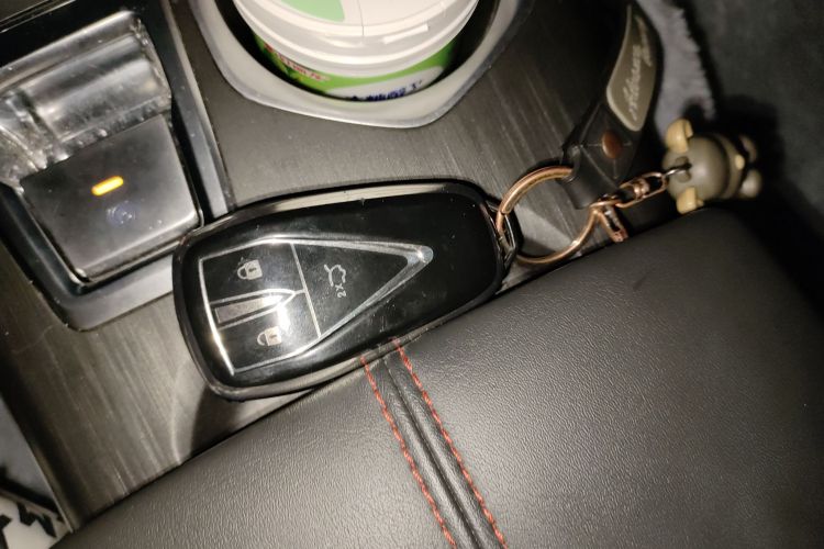 长安CS55PLUS 2022款 第二代 1.5T DCT尊贵型中控内饰7001