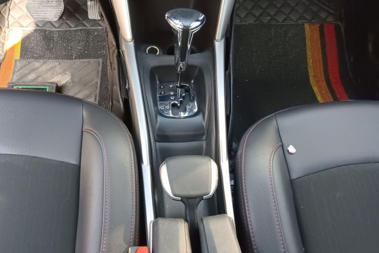 雪铁龙C3-XR 2015款 1.6L 自动先锋型中控内饰18