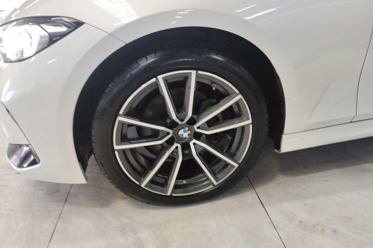 宝马3系 2023款 320Li M运动套装车身外观6003