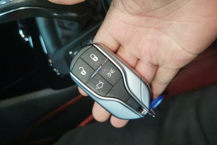 玛莎拉蒂 Levante 2021款 3.0T 标准版中控内饰11