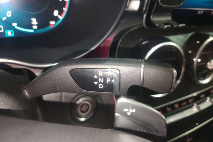 奔驰C级 2021款 C 200 L 时尚型运动版局部细节18